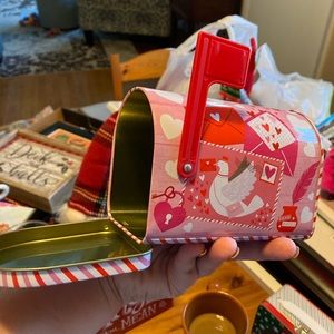 Valentines Day Mailbox Decor